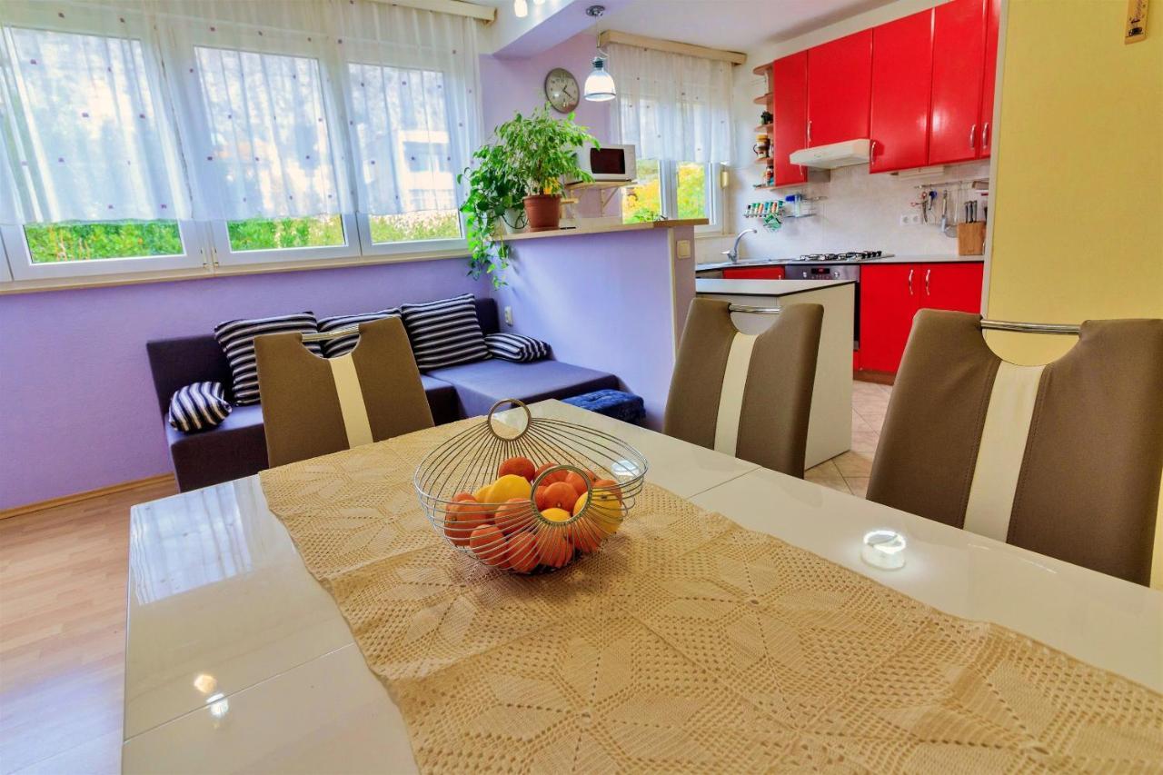 Apartment Anita Omiš Εξωτερικό φωτογραφία